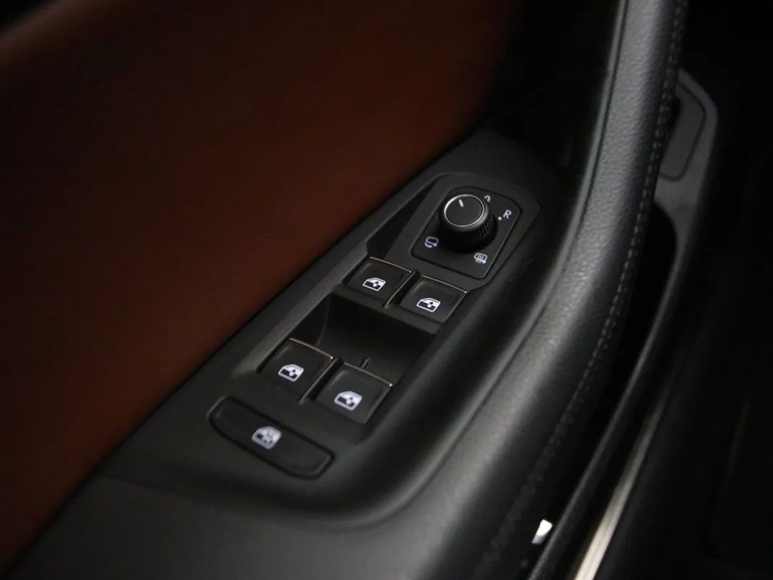 Volkswagen Passat | 25