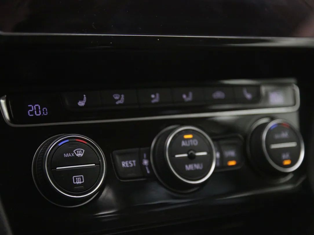 Volkswagen Passat | 19