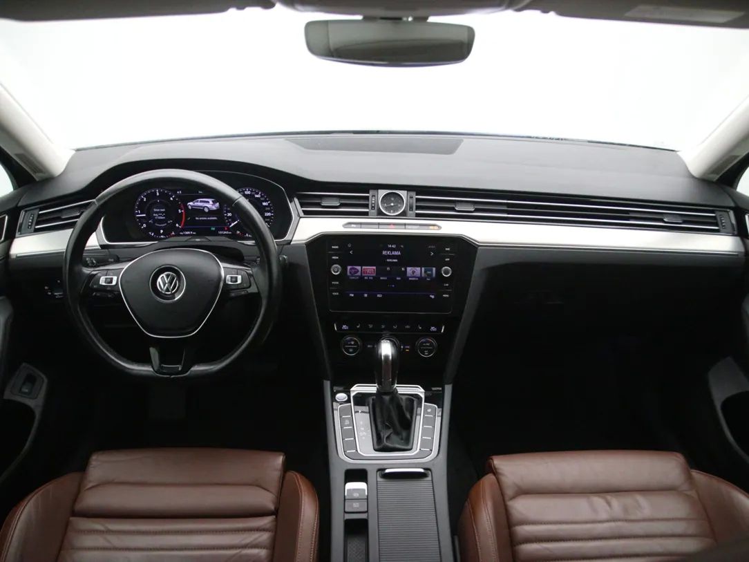 Volkswagen Passat | 1