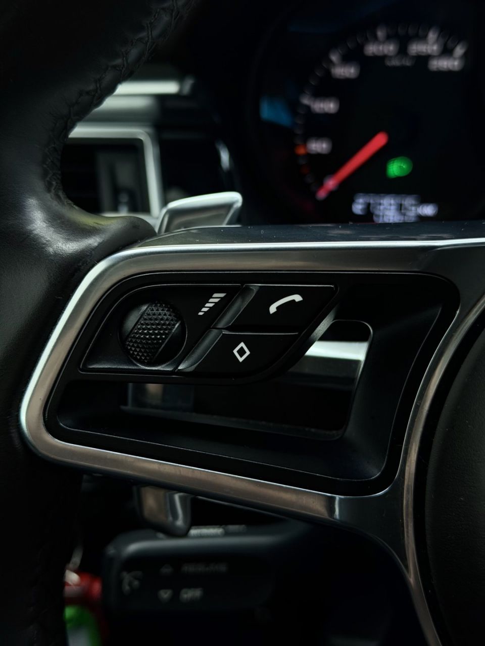 Porsche Macan | 25