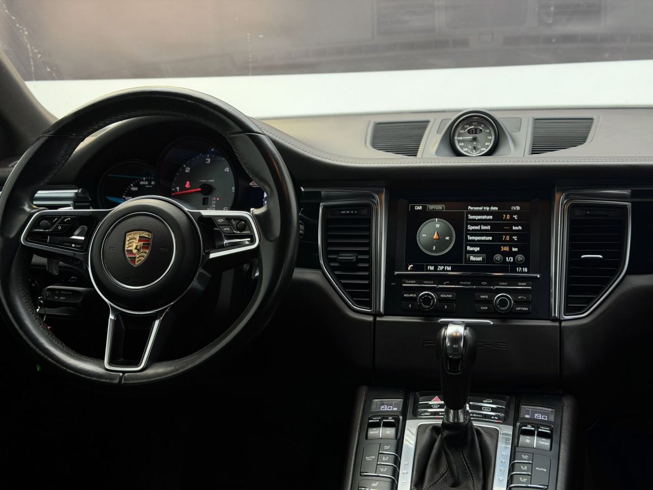 Porsche Macan | 15