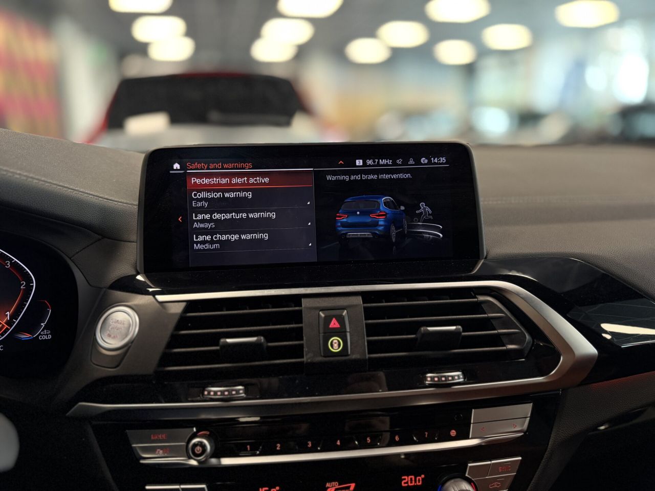 BMW X3 | 8