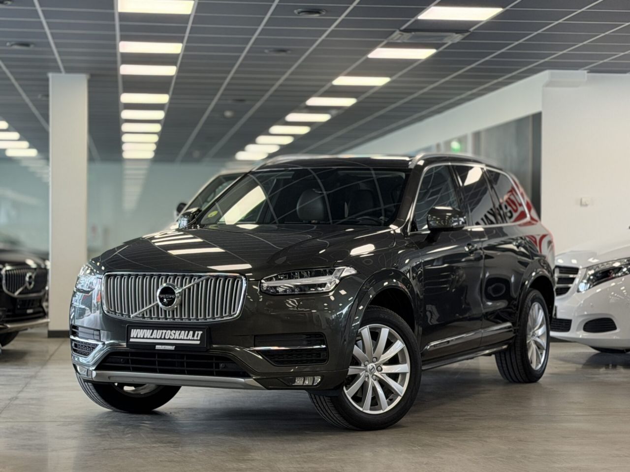 Volvo XC90 | 16