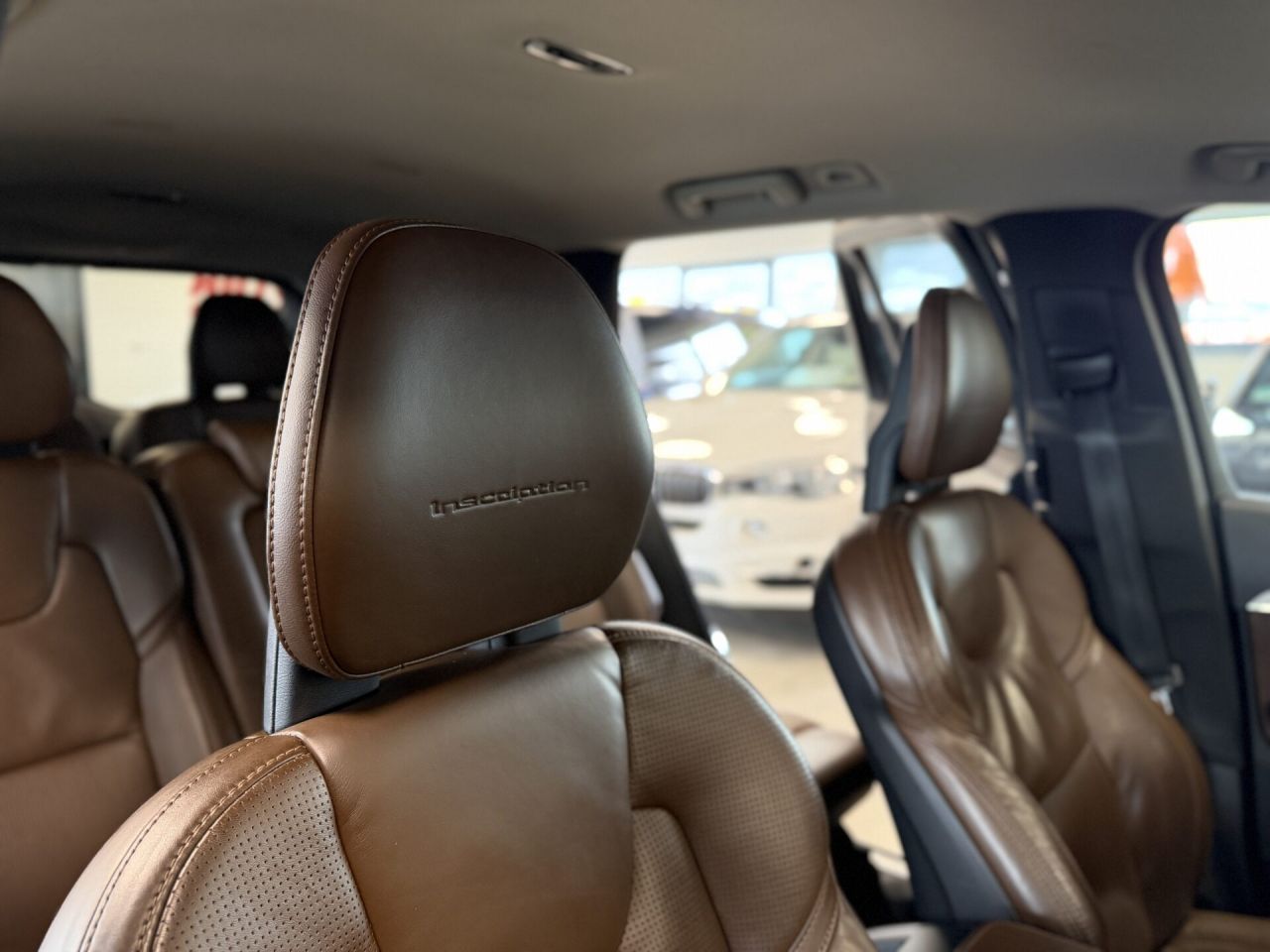 Volvo XC90 | 10
