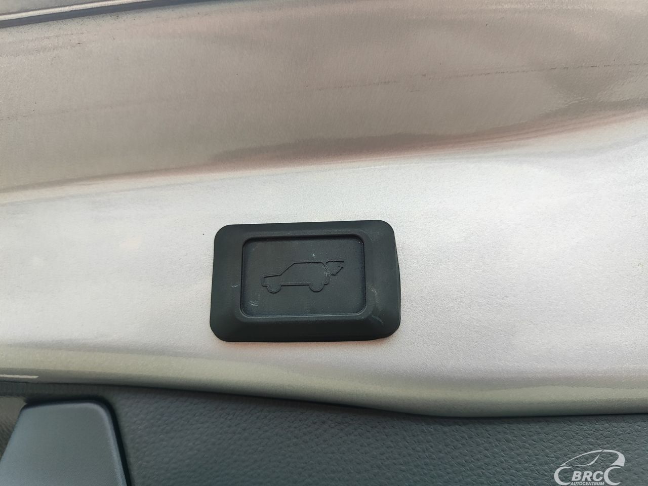 Toyota RAV4 | 12