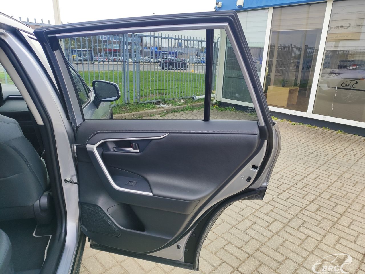 Toyota RAV4 | 8