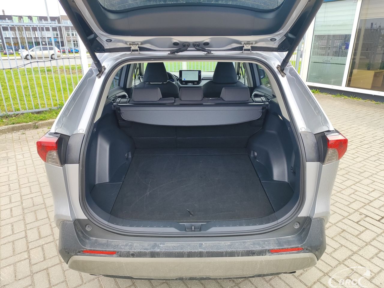 Toyota RAV4 | 11