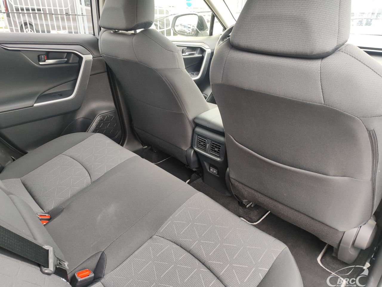 Toyota RAV4 | 10