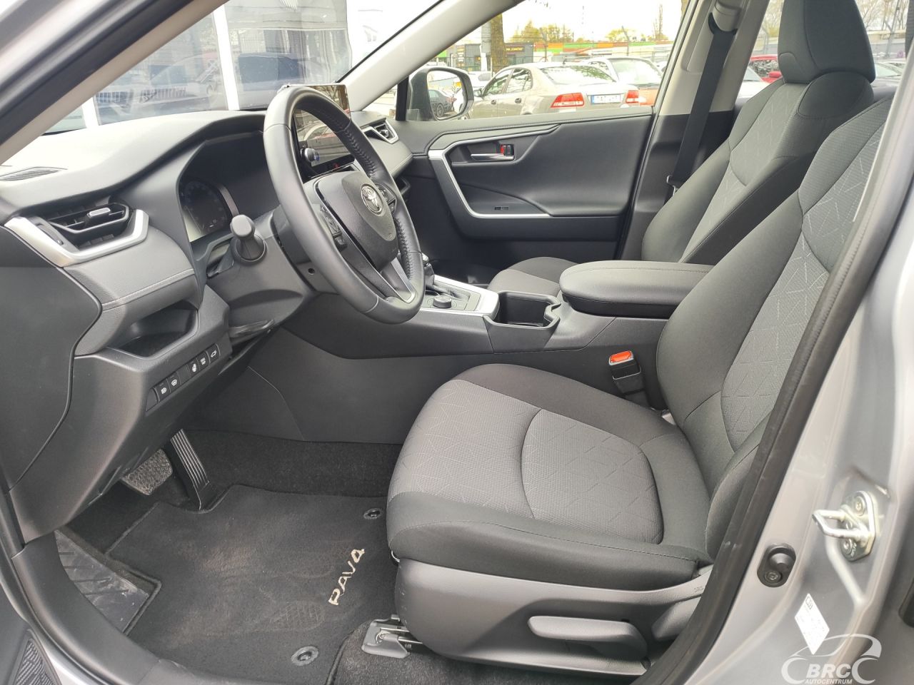 Toyota RAV4 | 18