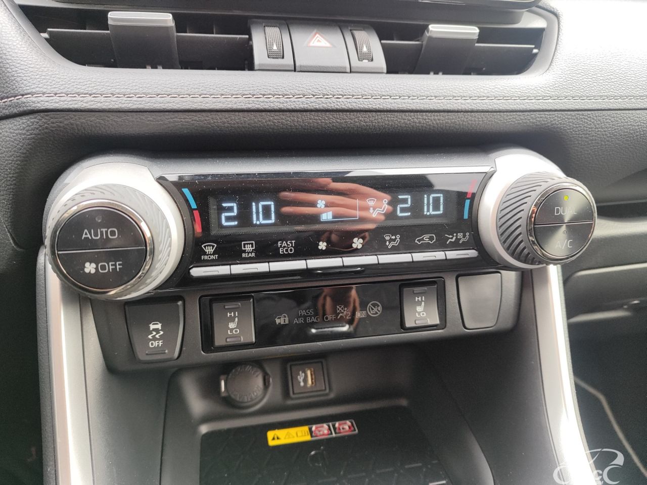 Toyota RAV4 | 27