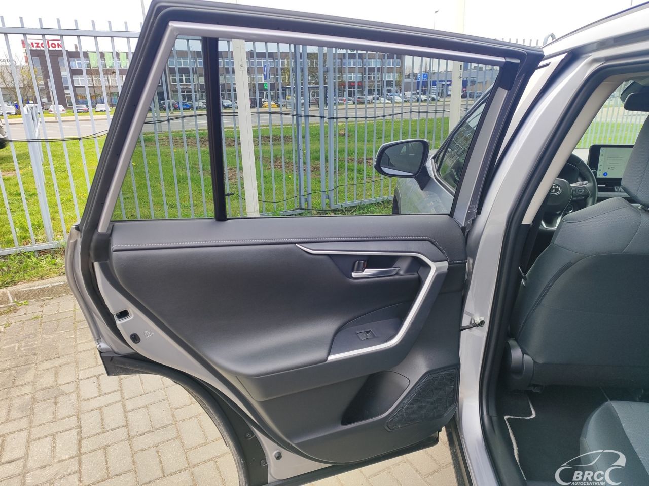 Toyota RAV4 | 13