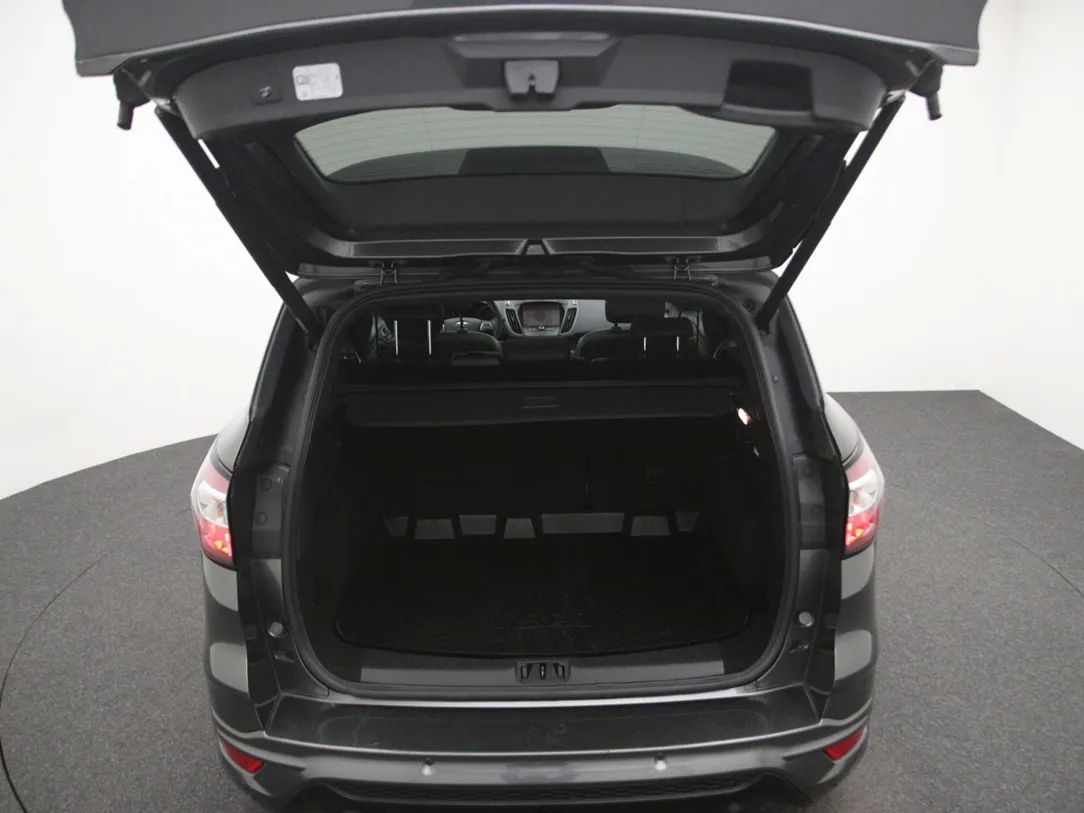 Ford Kuga | 37