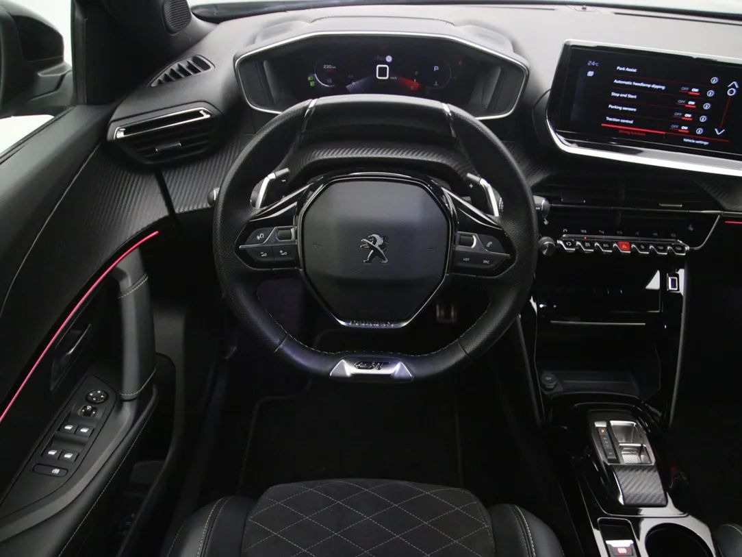 Peugeot 2008 | 16