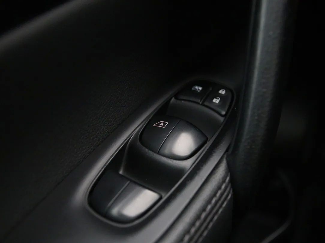 Nissan Qashqai | 25