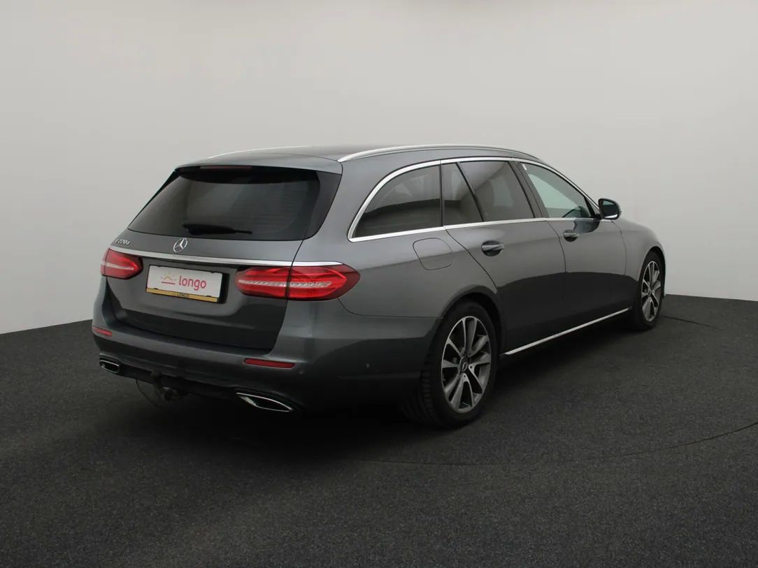 Mercedes-Benz E220 | 7