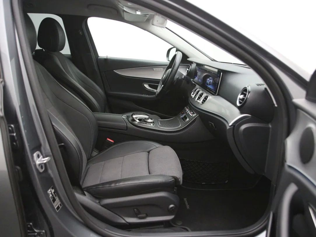 Mercedes-Benz E220 | 13
