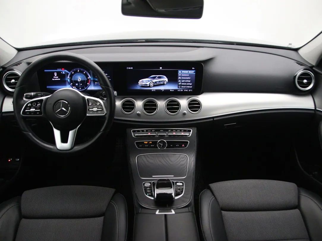 Mercedes-Benz E220 | 1