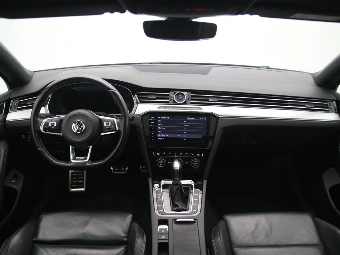 Volkswagen Passat | 1