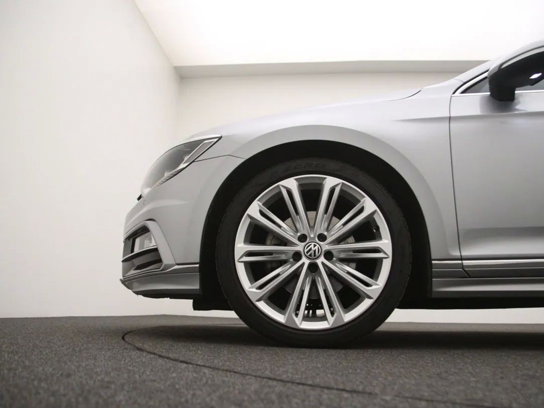 Volkswagen Passat | 27