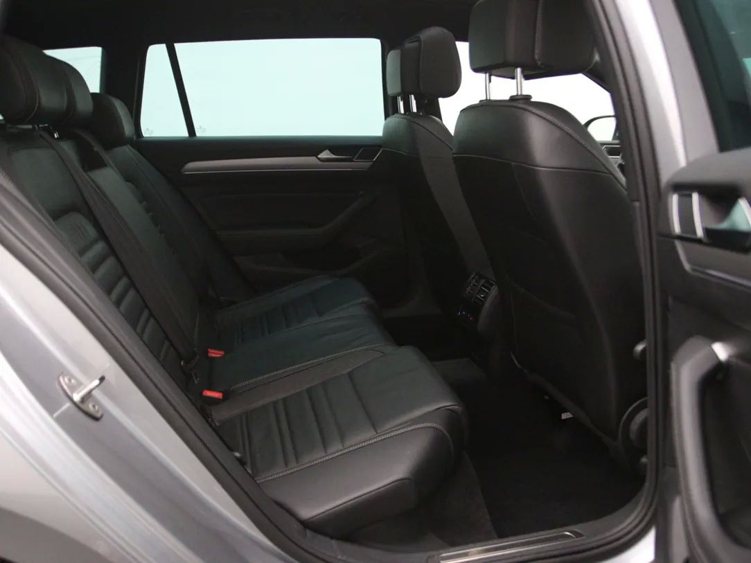 Volkswagen Passat | 14