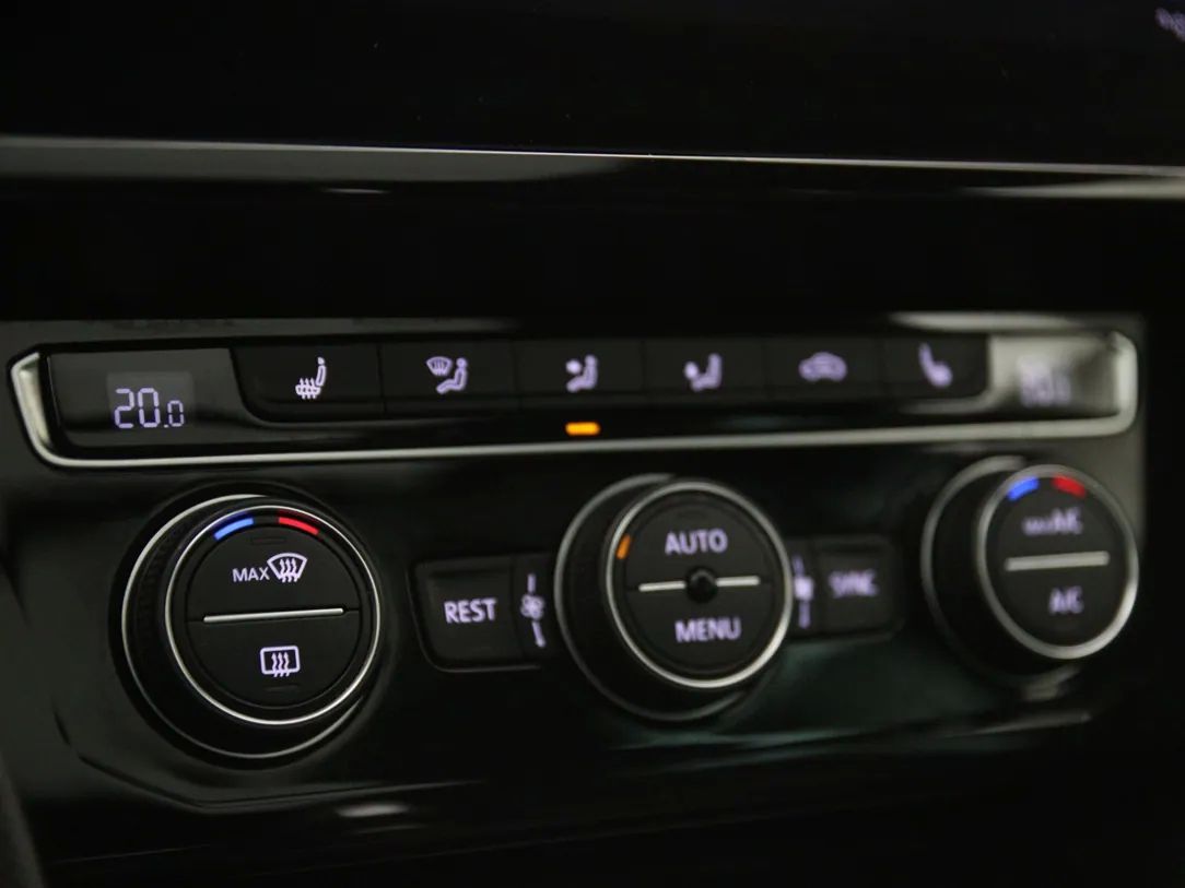 Volkswagen Passat | 19