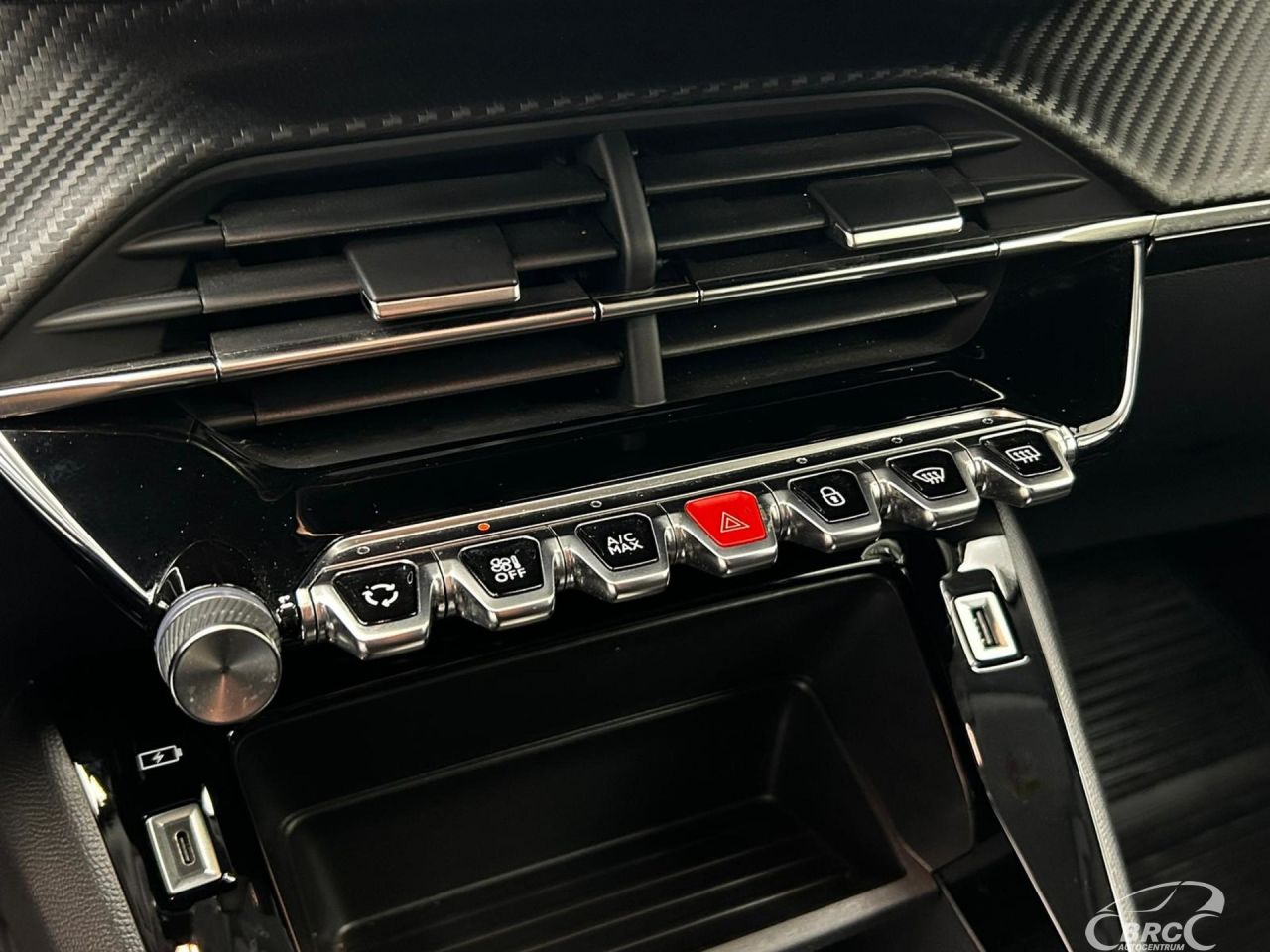 Peugeot 2008 | 12