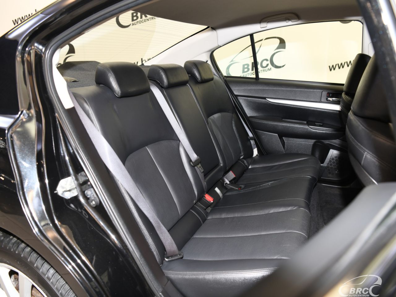 Subaru Legacy | 10