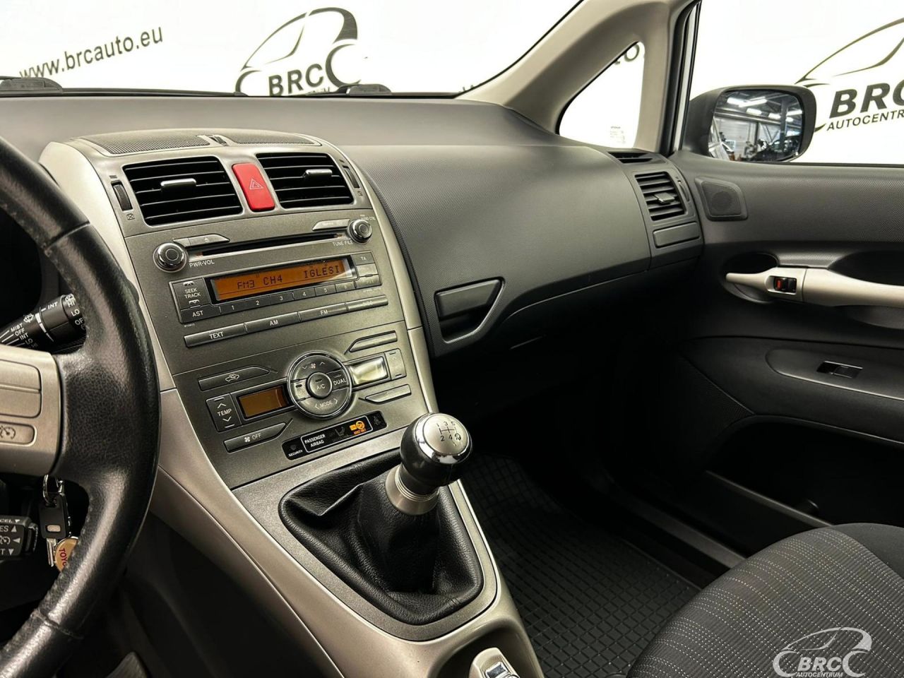 Toyota Auris | 15