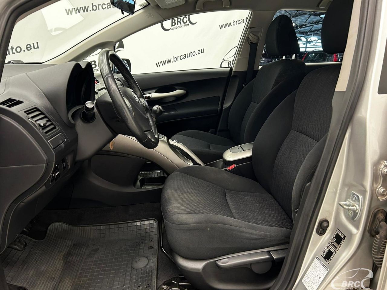 Toyota Auris | 3