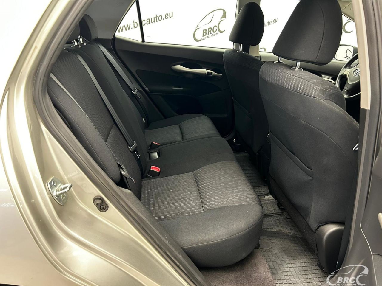 Toyota Auris | 7