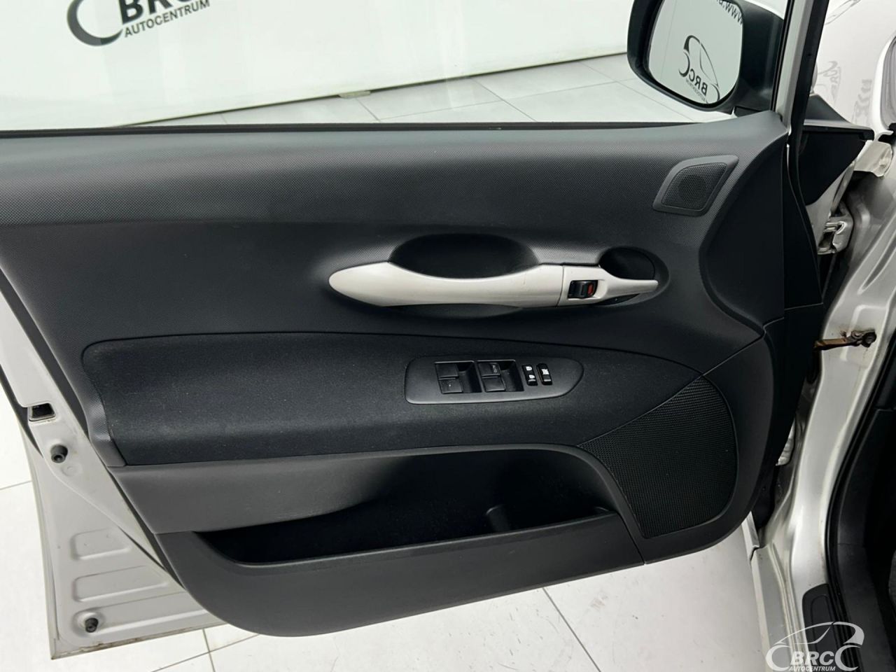 Toyota Auris | 9