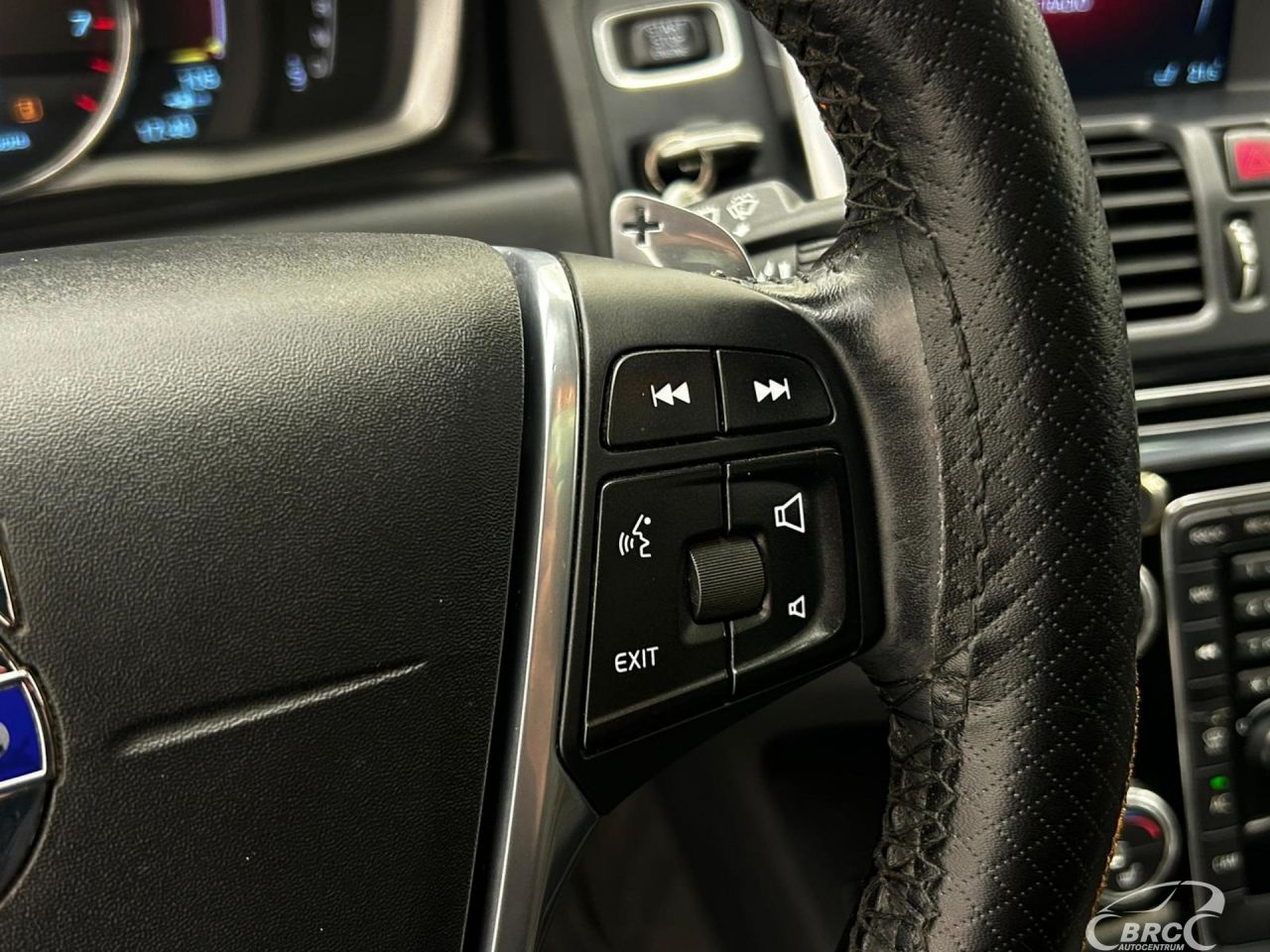 Volvo XC60 | 8