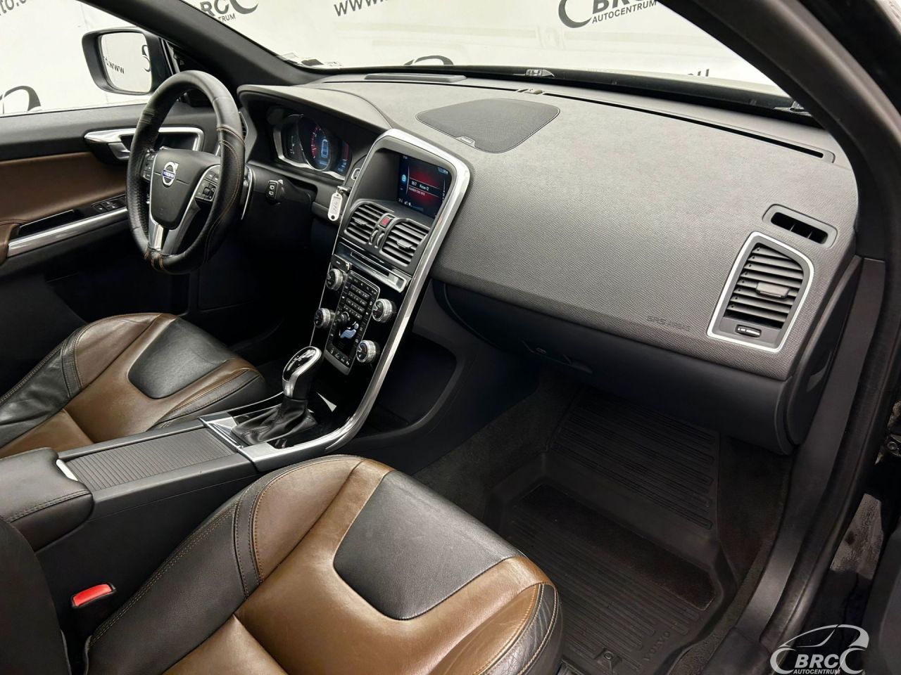 Volvo XC60 | 19