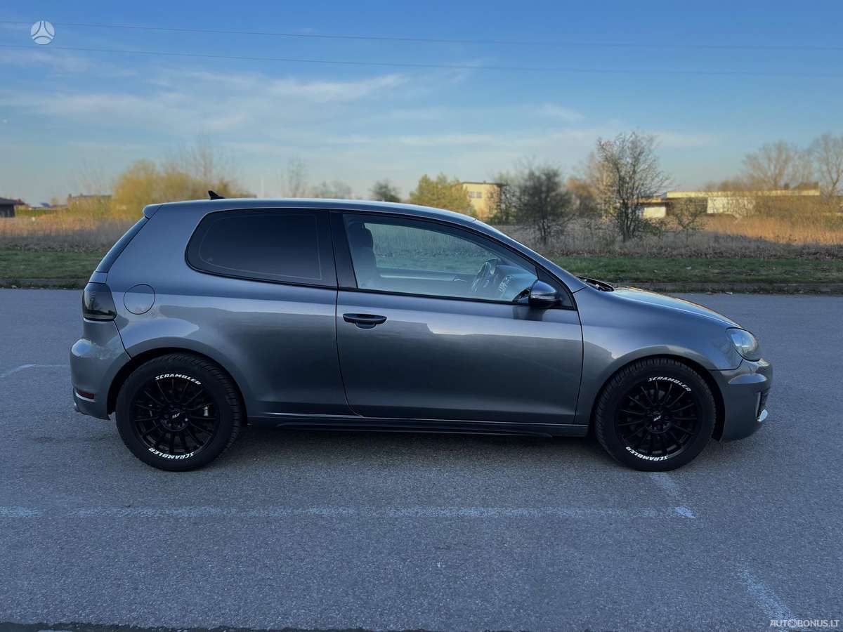Volkswagen Golf | 2