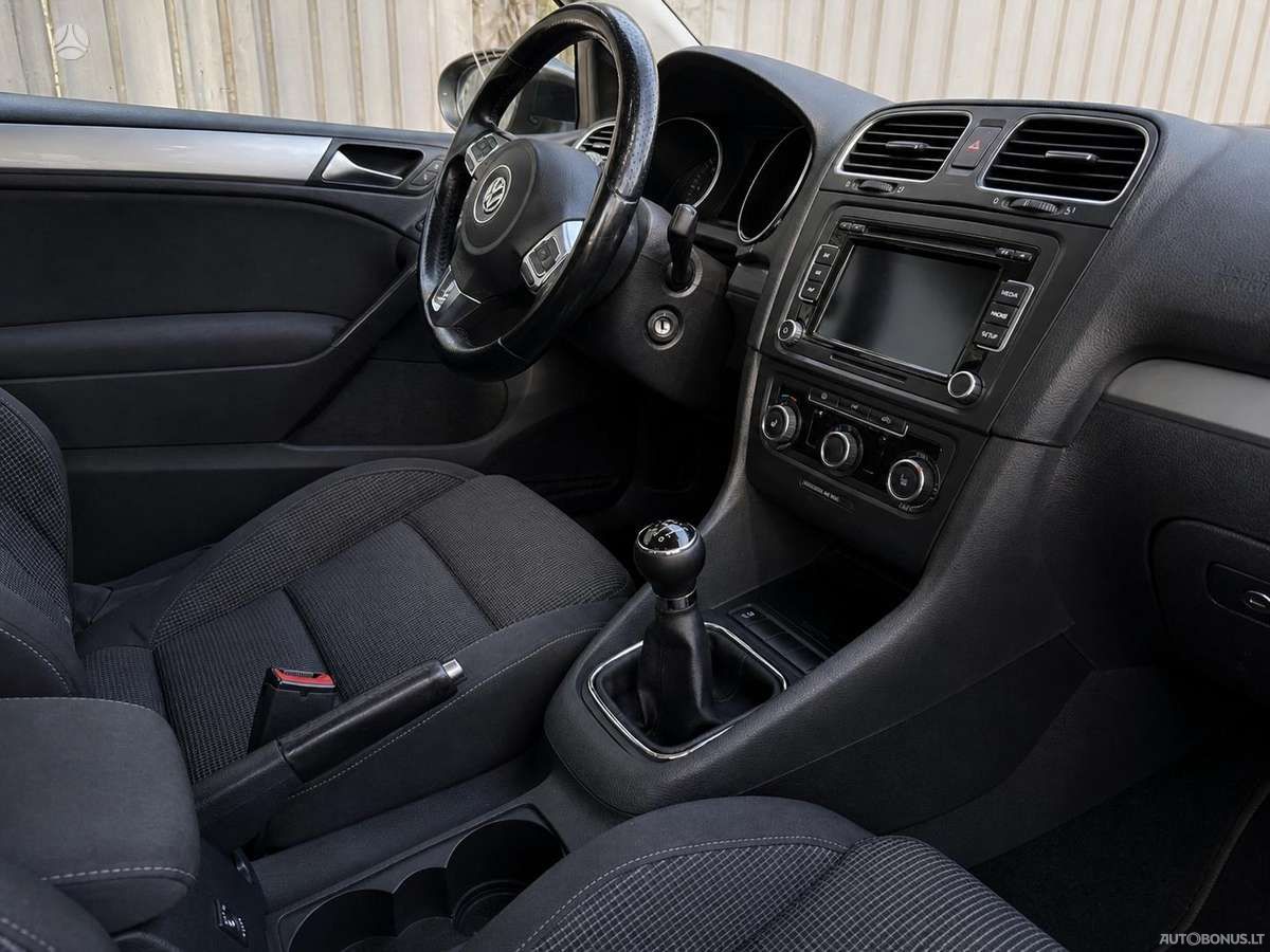 Volkswagen Golf | 3