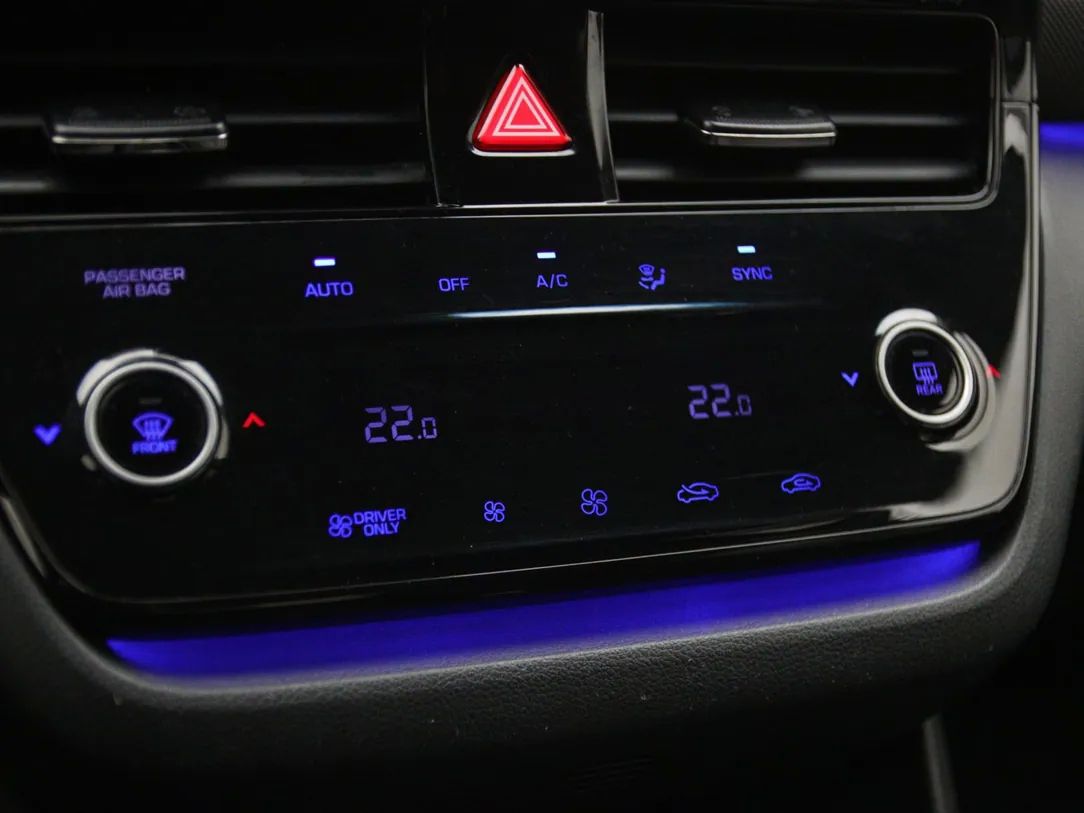 Hyundai IONIQ | 19