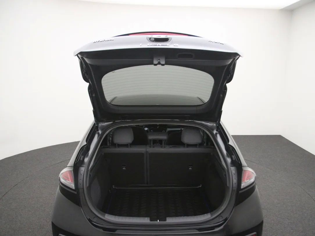 Hyundai IONIQ | 34