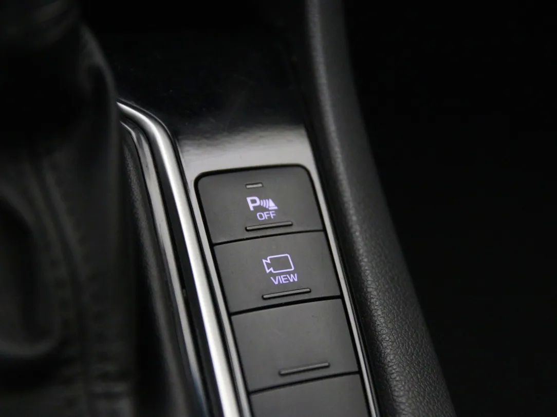 Hyundai IONIQ | 27