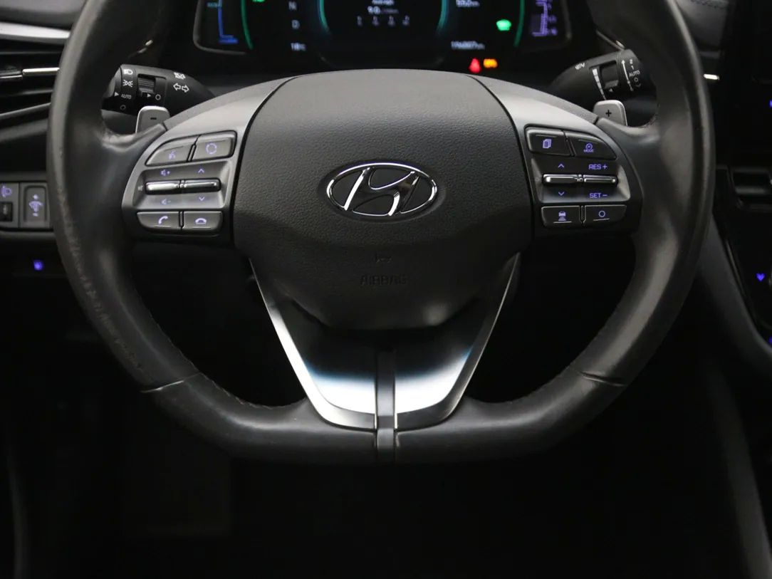 Hyundai IONIQ | 17