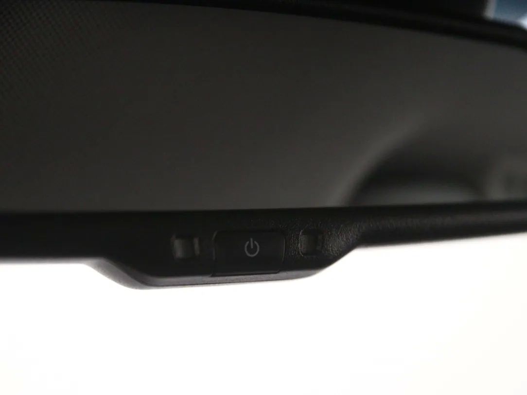 Hyundai IONIQ | 31