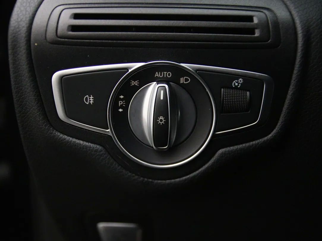 Mercedes-Benz GLC220 | 25
