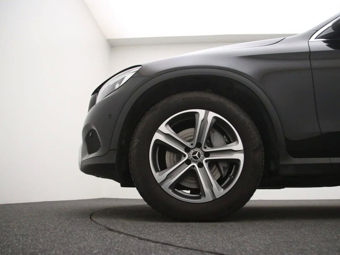 Mercedes-Benz GLC220 | 26
