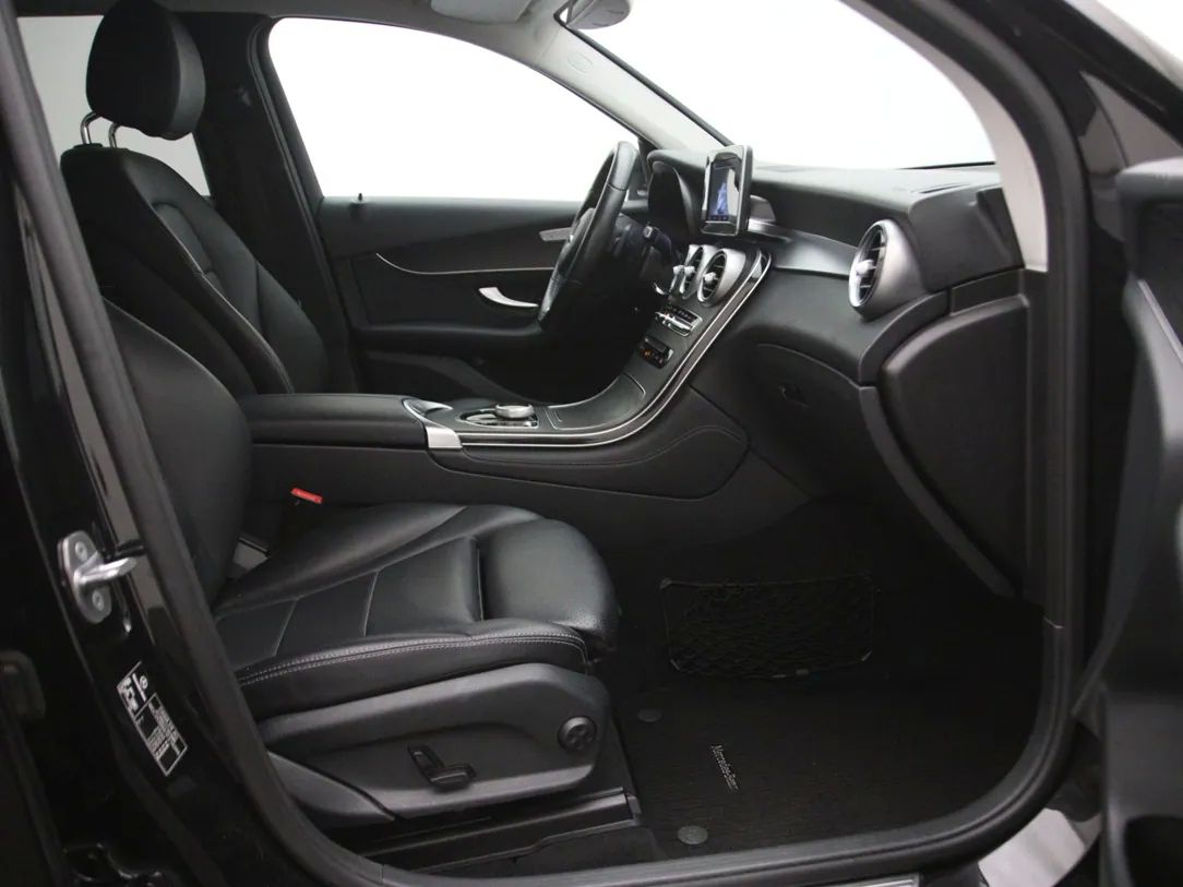 Mercedes-Benz GLC220 | 13