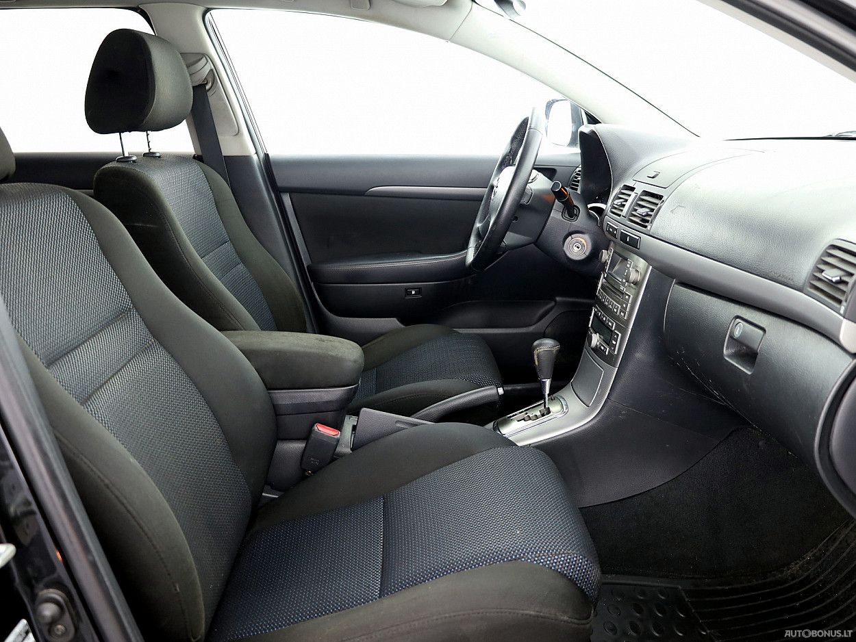 Toyota Avensis | 5