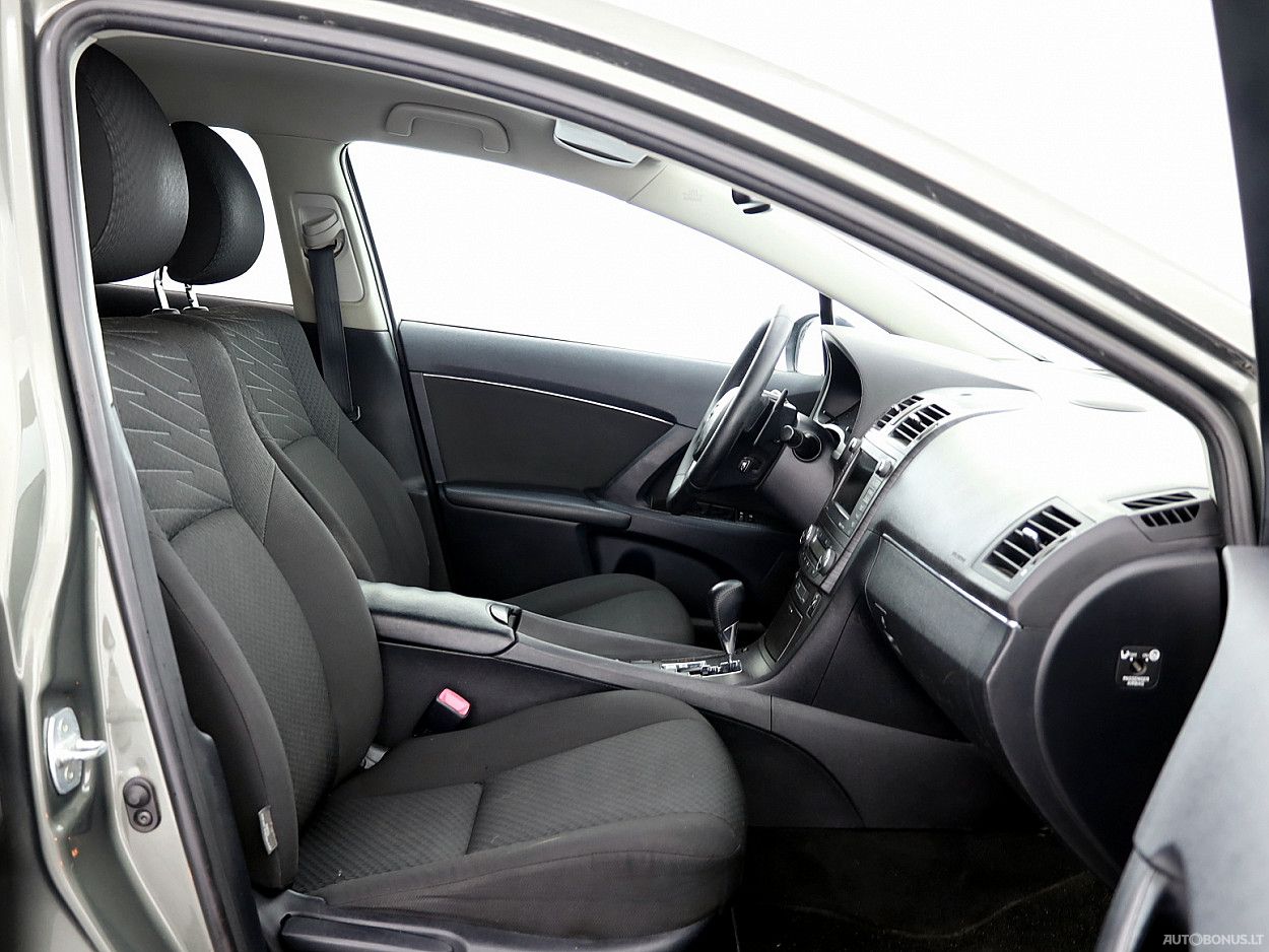 Toyota Avensis | 5