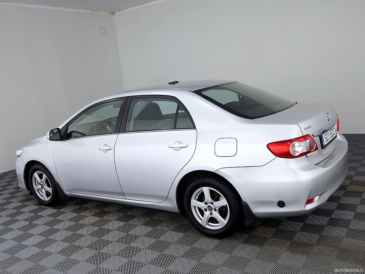 Toyota Corolla | 3