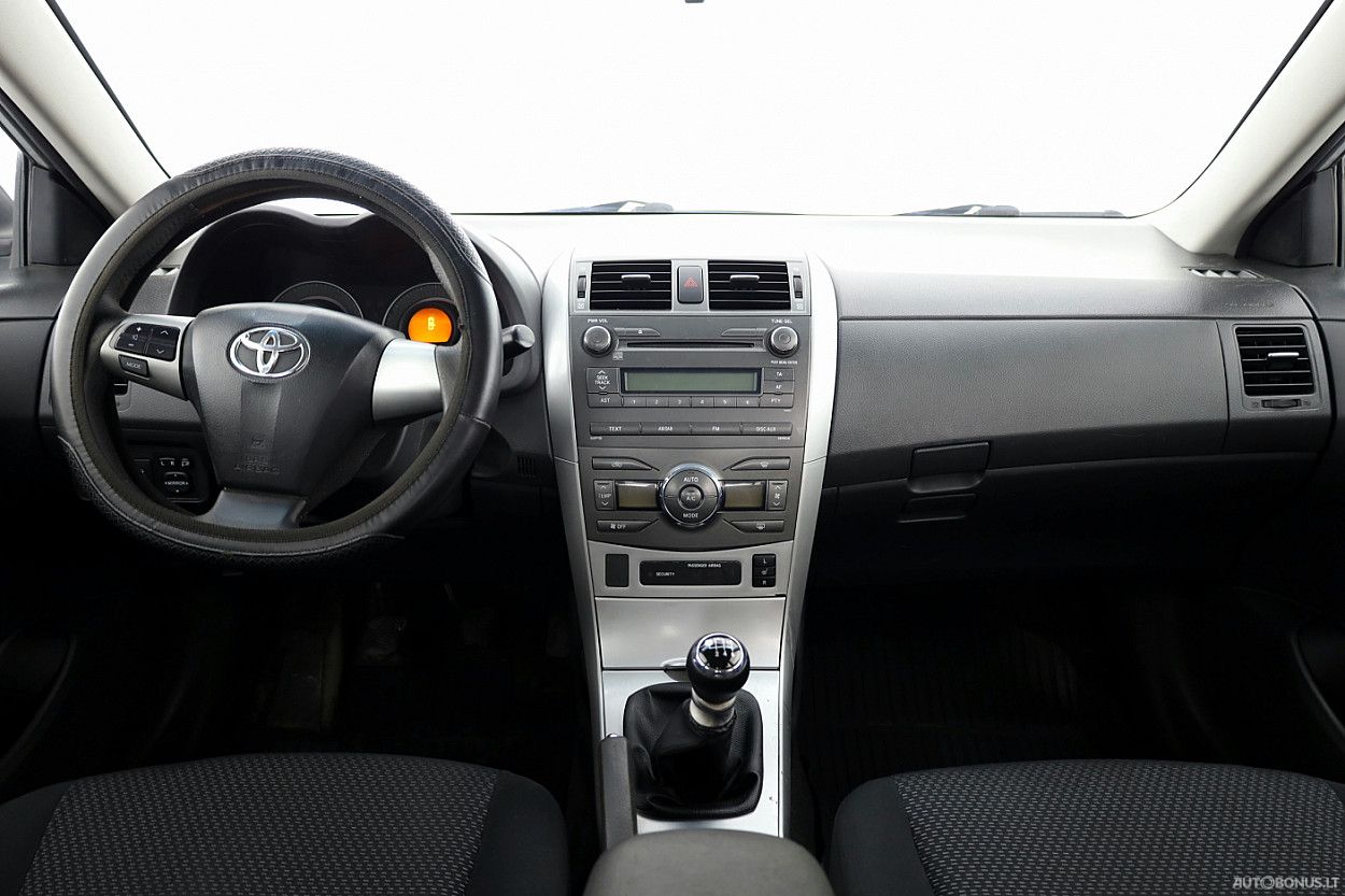 Toyota Corolla | 4
