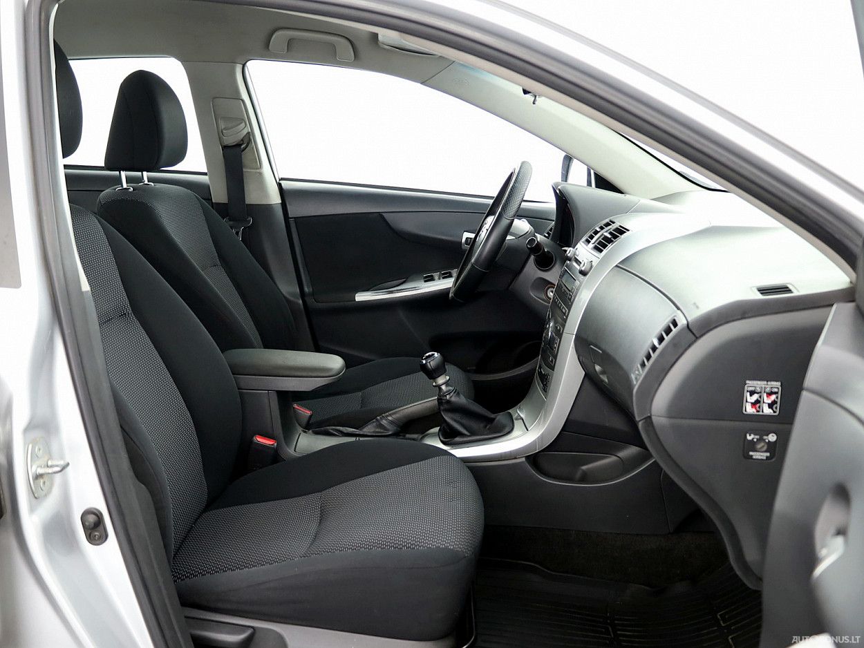 Toyota Corolla | 5