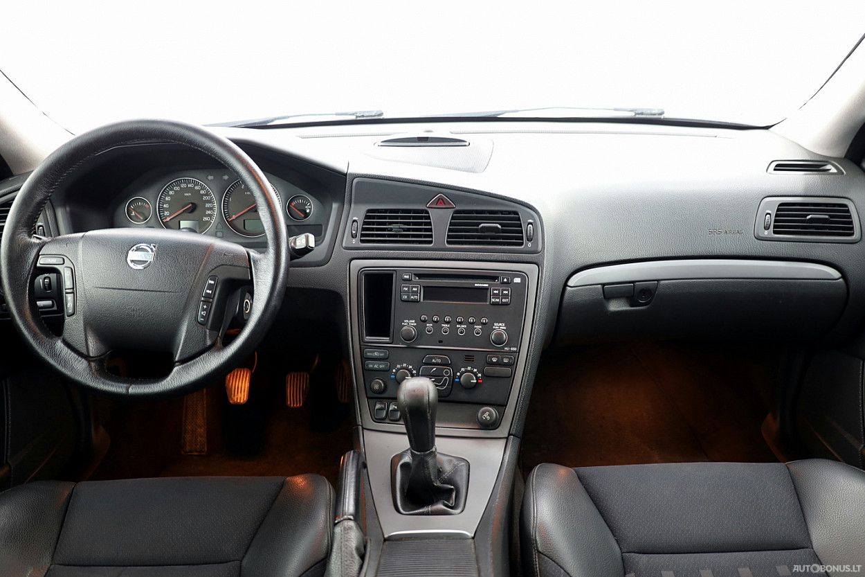 Volvo V70 | 4