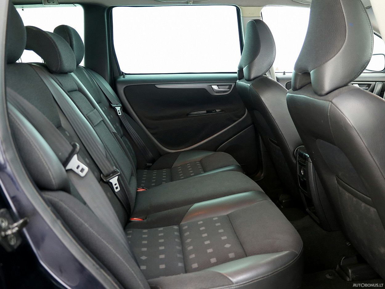 Volvo V70 | 6
